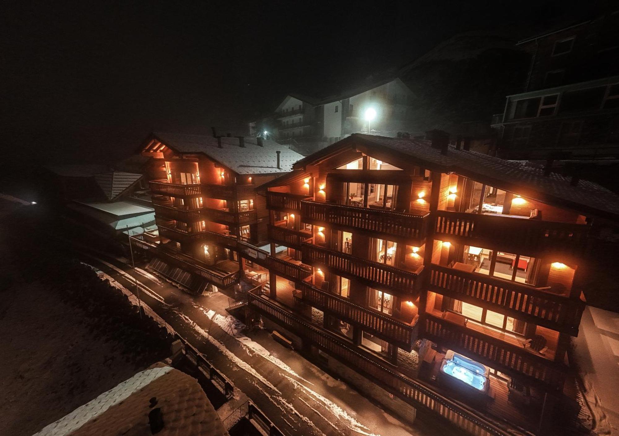 La Cresta Chalet Aparthotel Breuil-Cervinia Exteriör bild